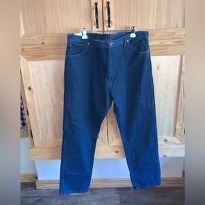 Wrangler NWT pro-rodeo VINTAGE blue denim Jess size 42 x 32